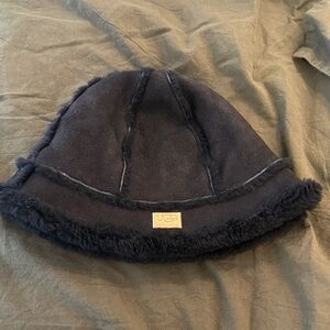 UGG black shearling women’s bucket hat